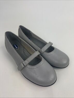 Dr. Scholl's Light Gray Mary Jane Comfort Flats Shoes Size 8 Like new